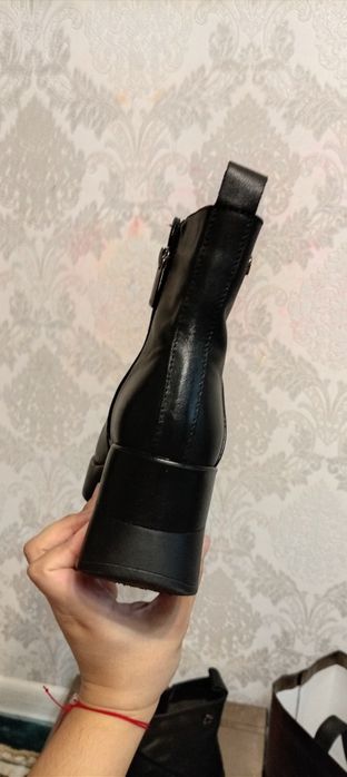 Продаю демисезонную обувь кожа