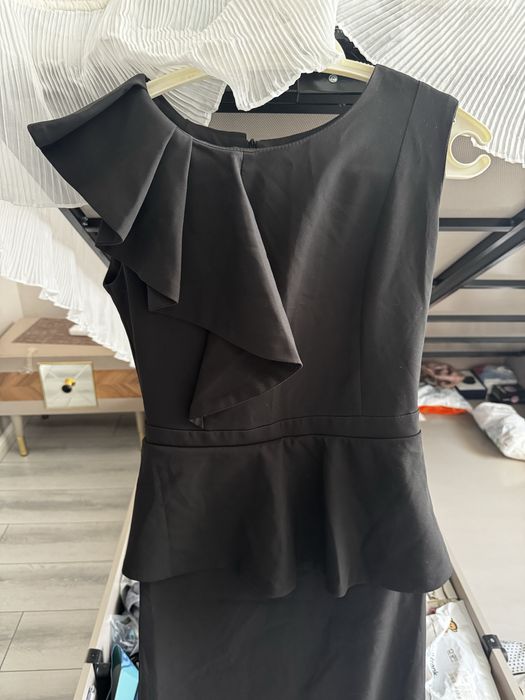 Продам черное платье на выход