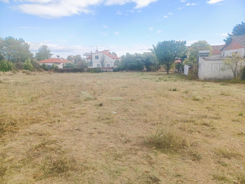 Продават се парцели в регулация с площ от 200 м2 в Аспровалта, Гърция