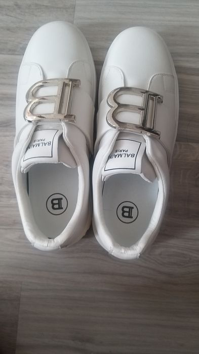 Женская  спортивная обувь