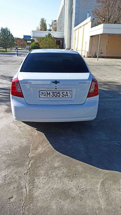CHEVROLET LACETTI сотилади. холати аъло