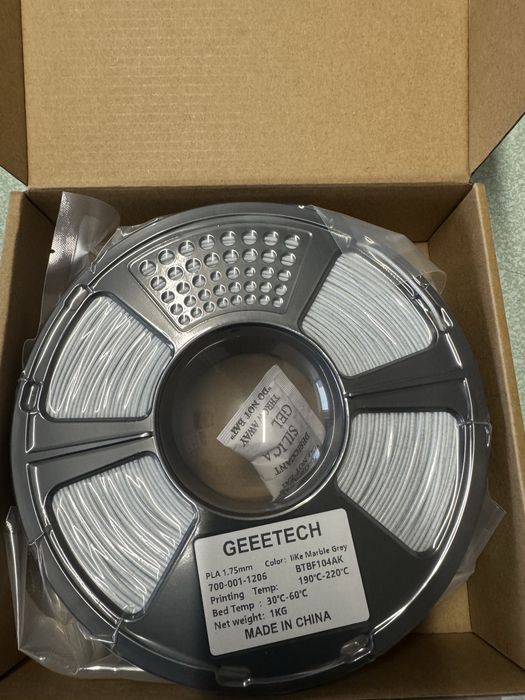 Филамент PETG и PLA