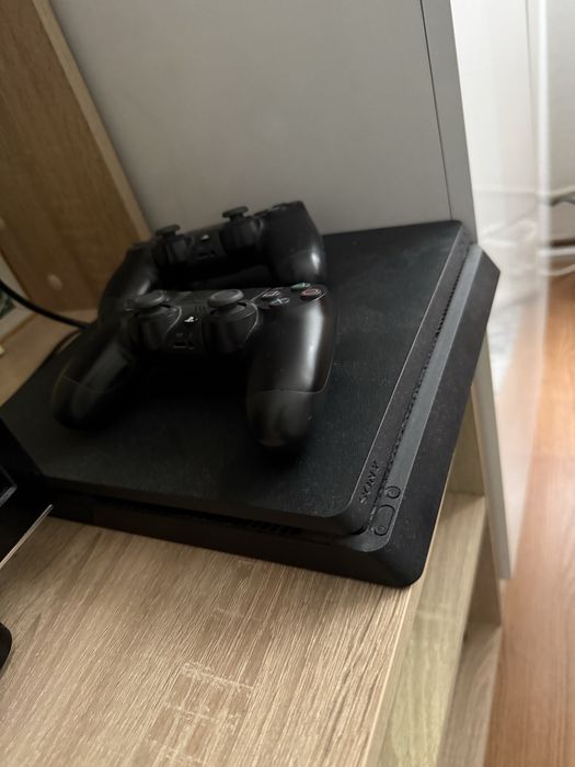 Playstation 4 slim 1tb