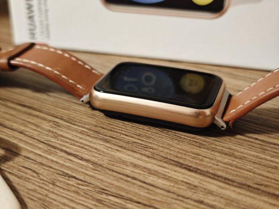 Huawei watch fit 2 смарт часовник пълен комплект