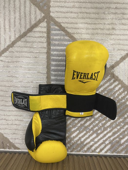 Боксерские перчатки Everlast с гарантией