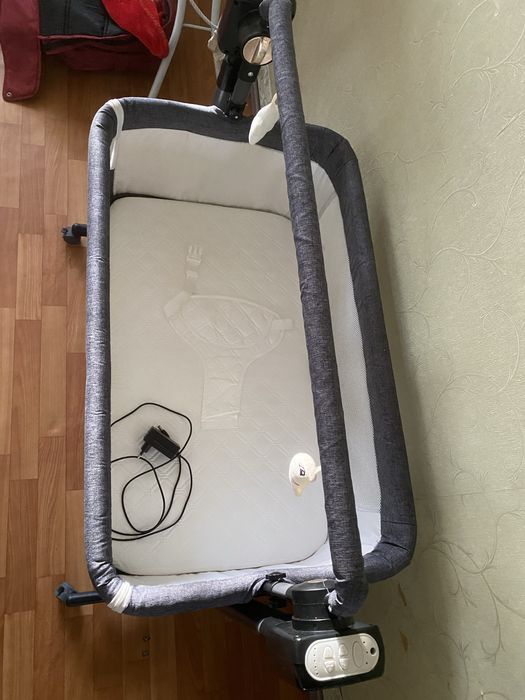 Манеж-кровать с эфектом котания