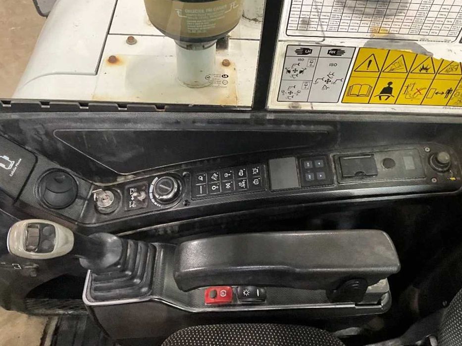 Колесные экскаватор Bobcat E 57 W