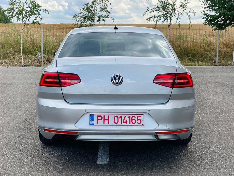 Volkswagen Passat B8 2017 Highline 2.0 TDI 190 cp DSG / 154.000 km /
