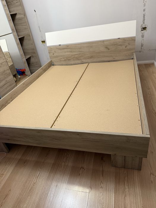 Set Pat din pal 160* 200 + dulap usi culisante + noptiera