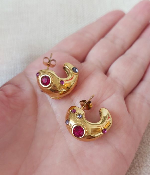 Эффектные серьги,   новые .