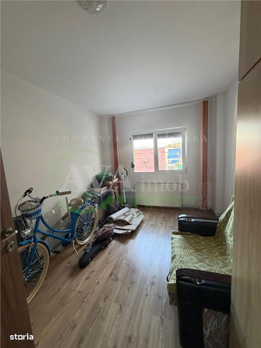 Apartament 3 camere decomandat, Zona Mioritei
