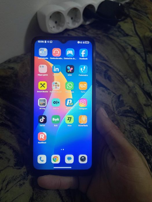 Vând TCL K70 SE , stocare 64 și 4+2 ram