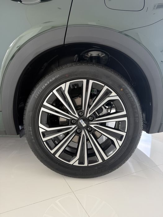 Geely EX5 EM-i.