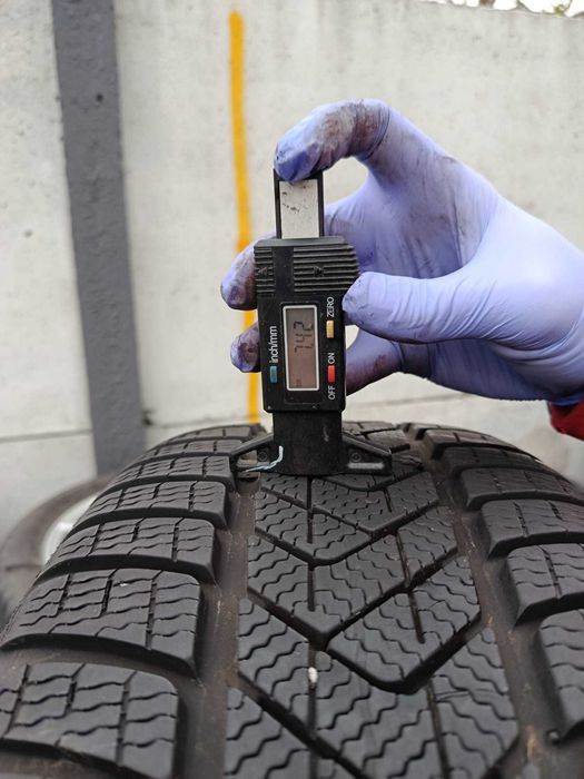 Jante Roti Audi A6 Cauciucuri Iarna 225 55 18