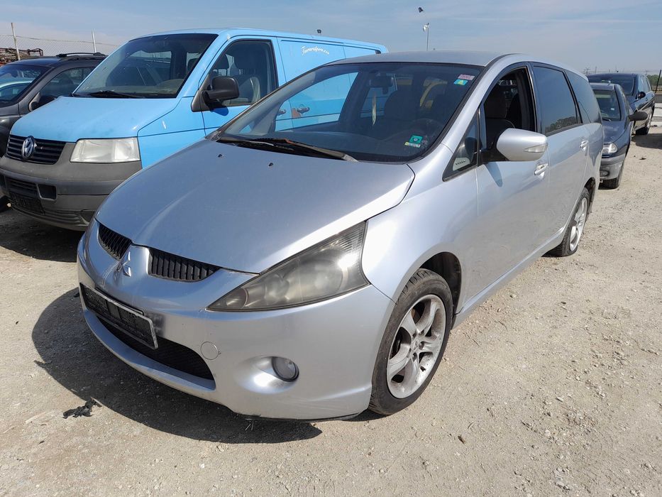 На части! Mitsubishi Grandis 2.4i 16v MIVEC