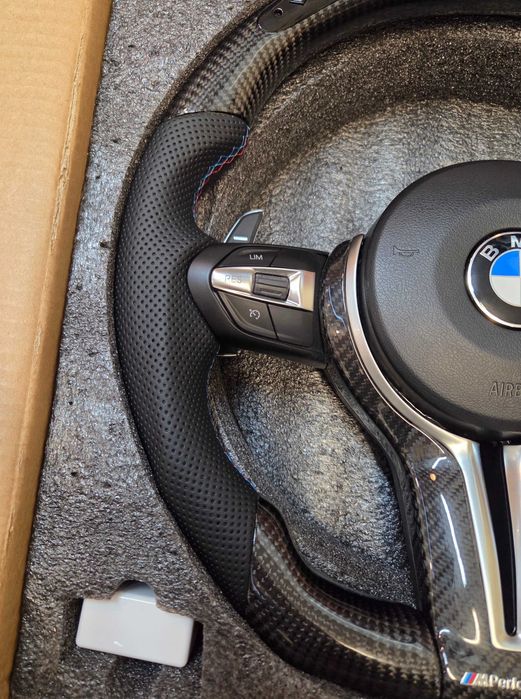 Карбонов волан с дисплей за БМВ Ф30 Ф31 Ф34 Ф32 BMW F30 F31 F32 F34