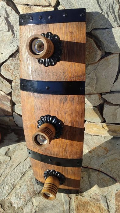 Полилеи от автентични дъбови бъчви с 5 ръчно изработени дървени чашки