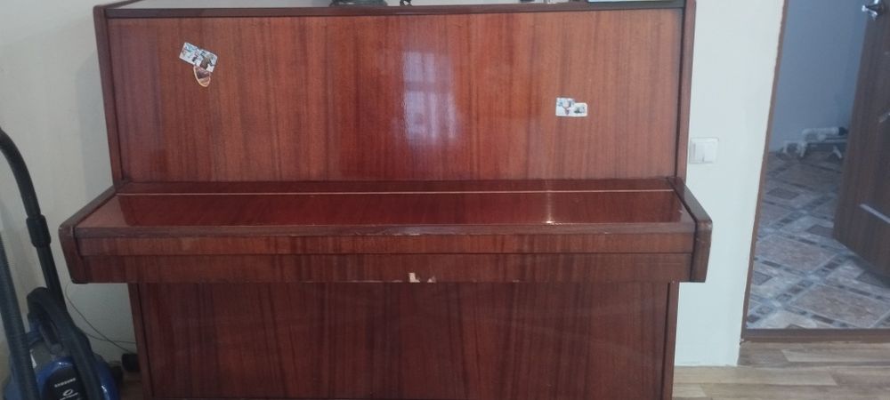 Продам пианино..
