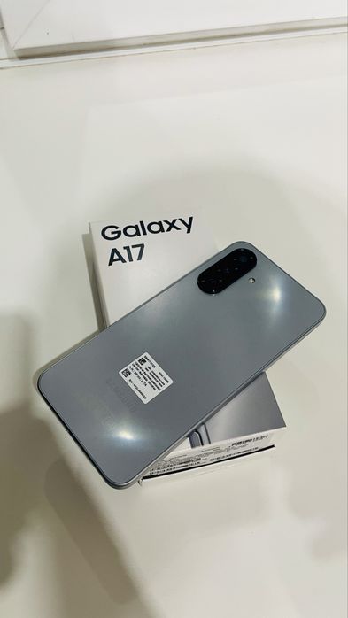 Продам самсунг A17 Samsung