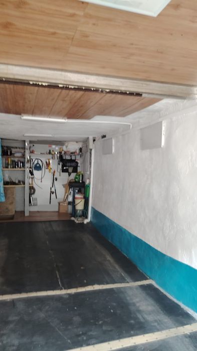 Продам гараж на локоне