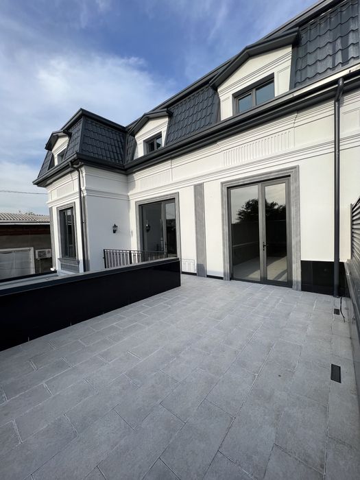 Продается дом 3.2 соток 800 кв.м 4 уровня для бизнеса или проживания