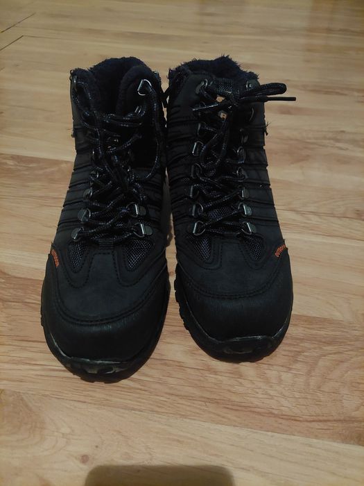 Боти 39 номер чисто нови