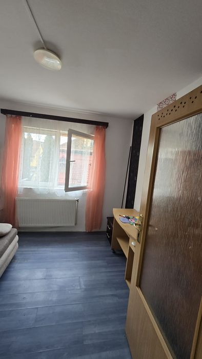 Vînd garsoniera central