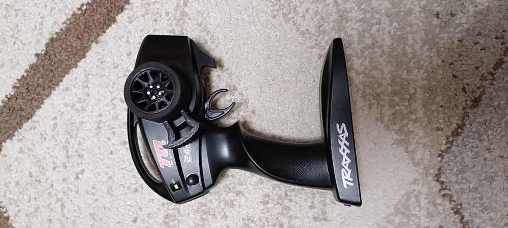Automodel Traxxas E Maxx