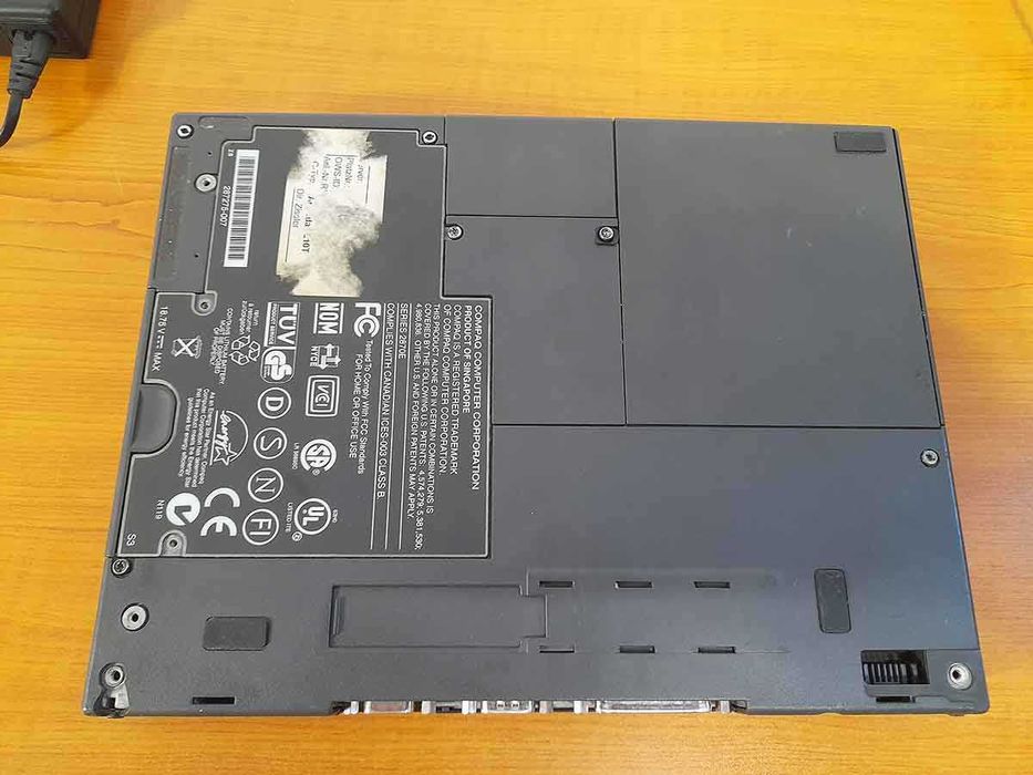 Продавам рядък ретро лаптоп COMPAQ ARMADA 4210T с Windows 98