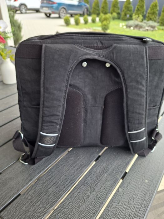 Troller Kipling cu protecție laptop