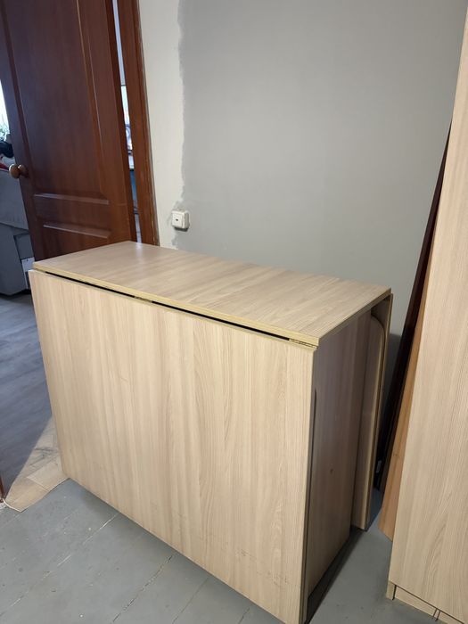 Стол книжка и полка