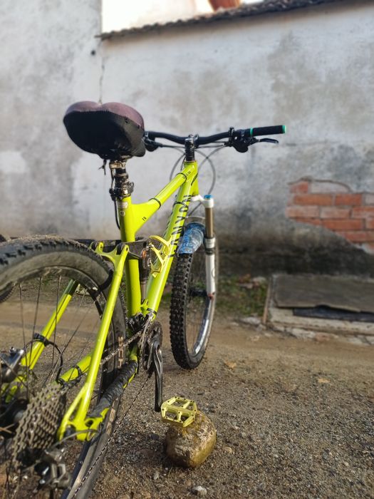 Vând Canyon AM F8 Full Suspension