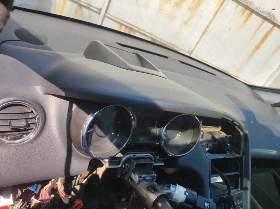 Арматурно табло за Пежо-5008