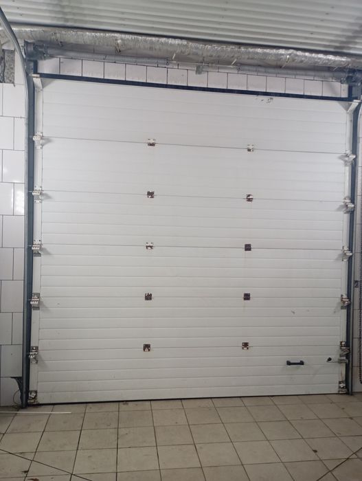 Продам секцйоные варота