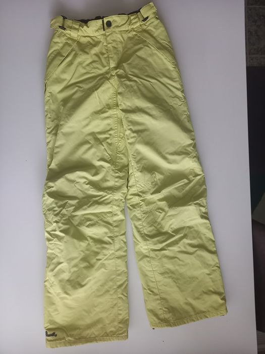 Яке и/ или грейка 10-12 години/ 152см