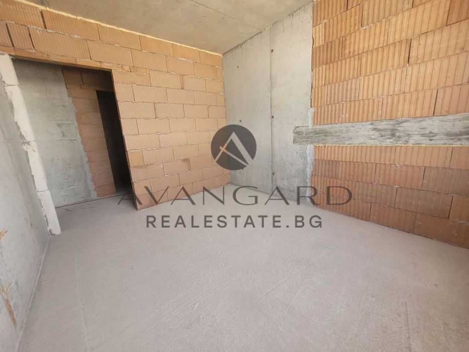 Продава се Тристаен апартамент в Пловдив, Кючук Париж - 88 кв.м за 1070 €/кв.м - Снимка #2