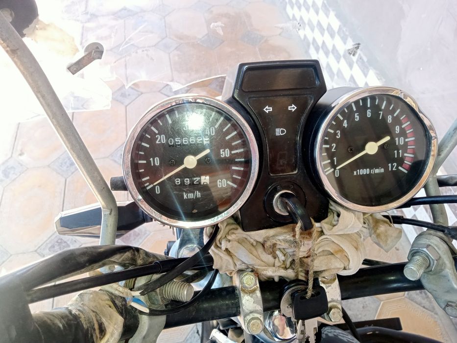 Holati zoʻr  boloʻnlari yoxshi motori yaxshi  motsekil holati zoʻr