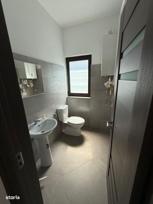 Spatiu comercial, Scheia