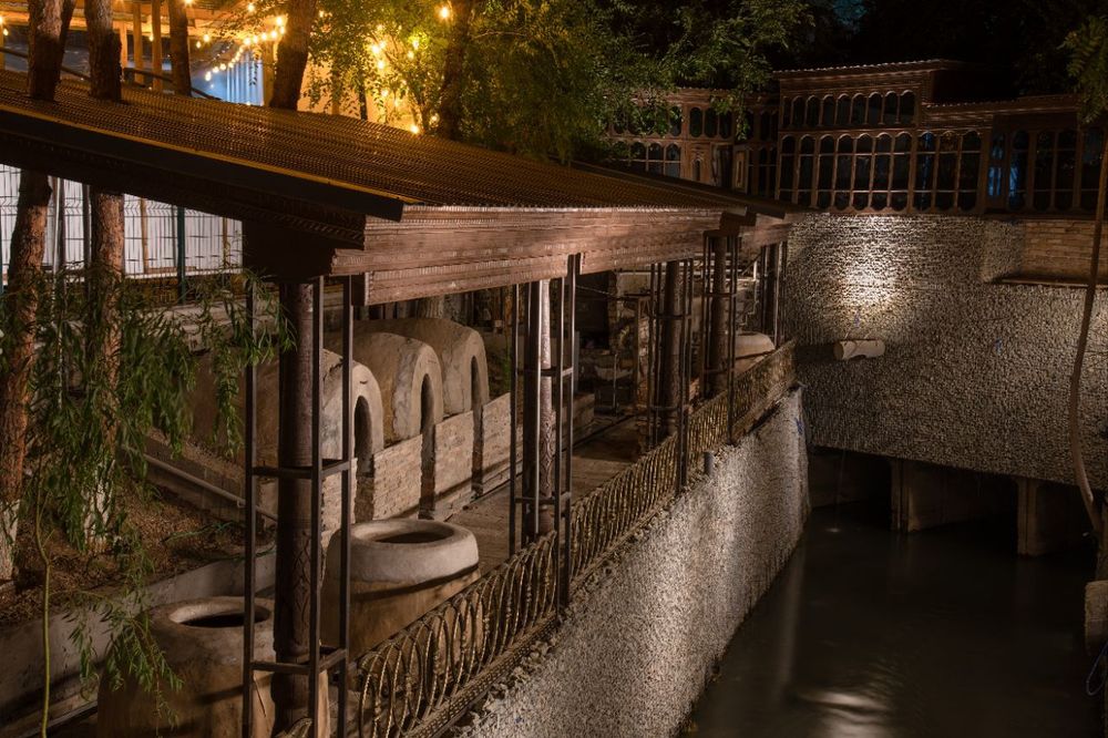 Продается ресторан Музей Плова на перекрестке Новомосковской/Кольцевой