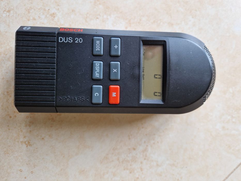 Leica Disto Memo , Bosch DUS 20 - telemetru