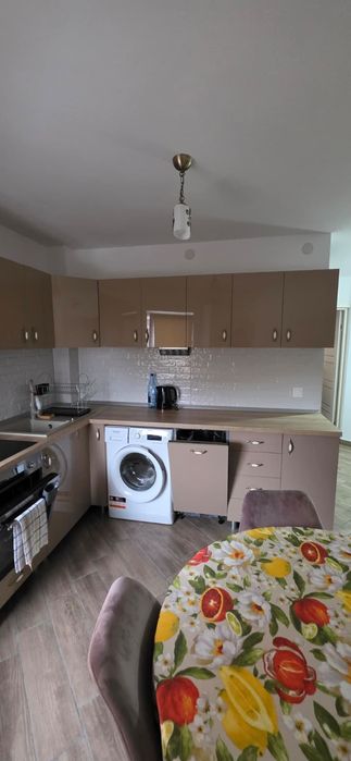 Inchiriez apartament cu 2 camere