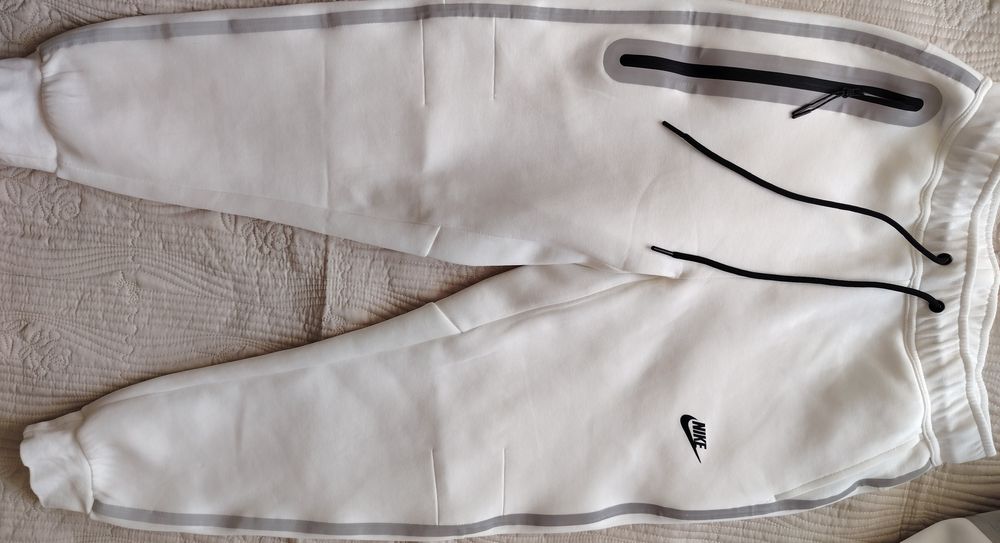 Спортивный костюм Nike Tech Fleec