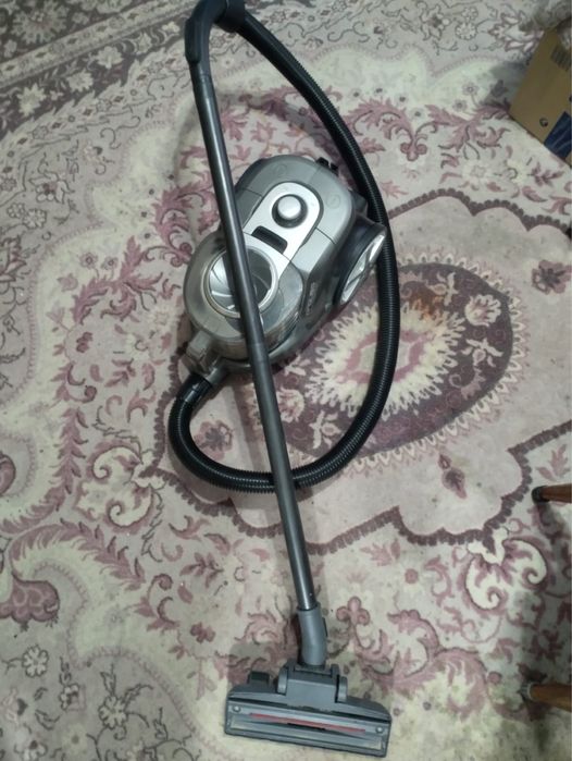 Продам пылесос б/у