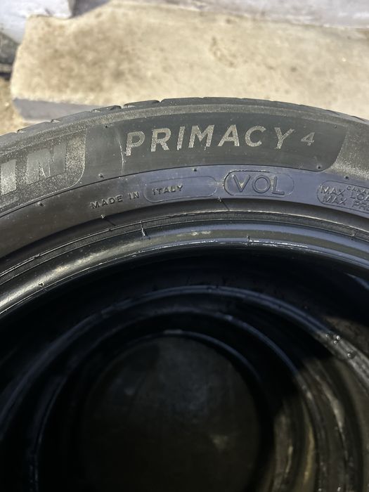 235 50 19 Michelin primacy 4 dot 2022