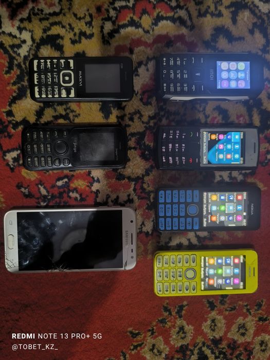 Ретро телефон 7 штук рабочий