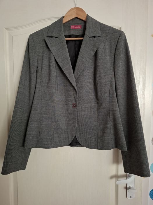 Дамски костюм сако и панталон от вълна и кашмир тъмносив EU42