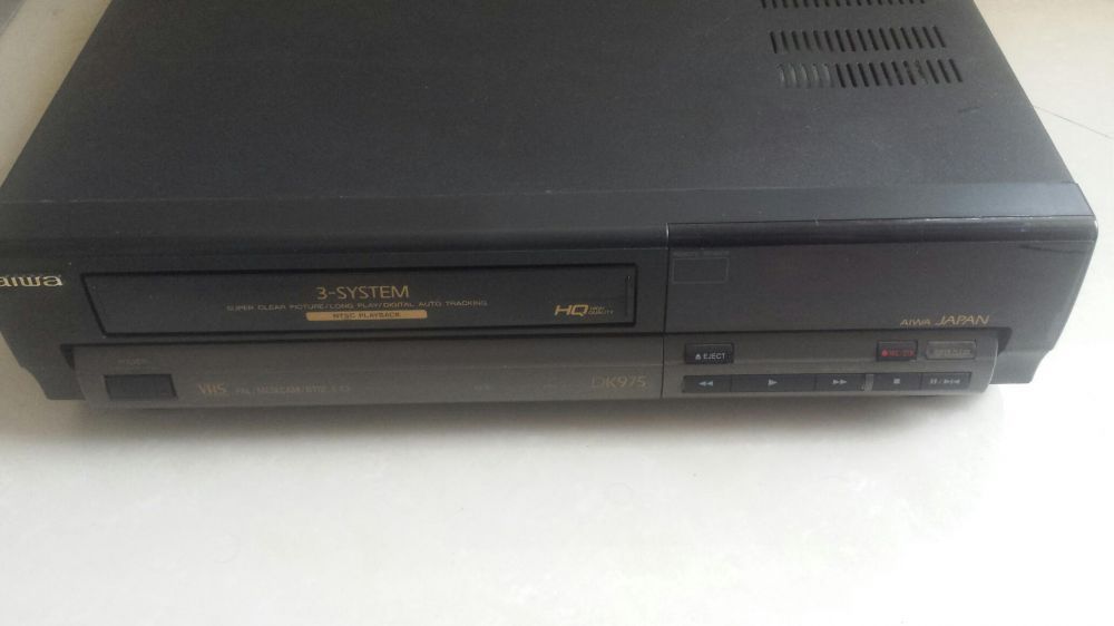 Видеокасетофон в добро общо състояние