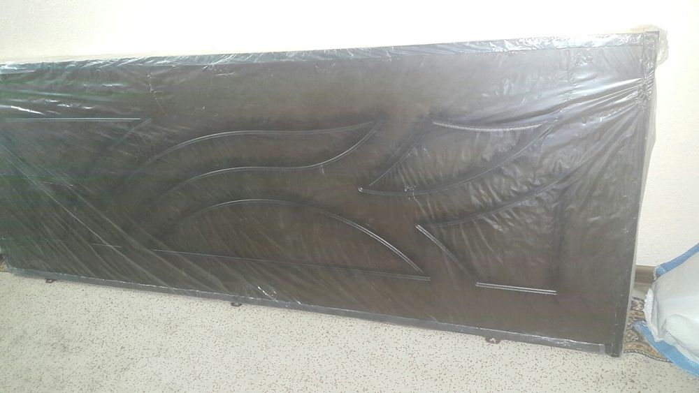 Дверь межкомнатная с коробкой новая