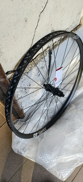 Задна капла DT SWISS HX1501 Spline ONE 29-30mm 12x148mm Shimano 12Sp