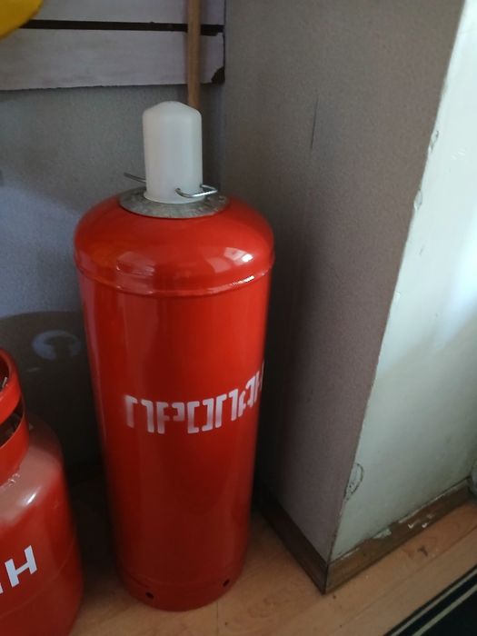 Баллоны кислород и углекислота